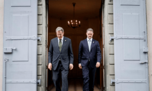 终于谈妥了？中美各退三步，中方暂停实施稀土出口管制新规，但仍“留了一手”，信号特殊